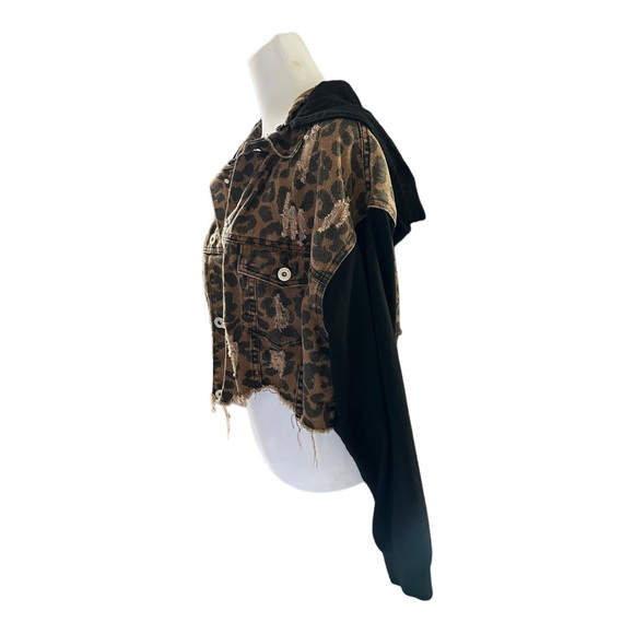 Dance & Marvel Jean Jacket Women Size M Distressed Crop Cutout Cheetah Print - Picture 4 of 8